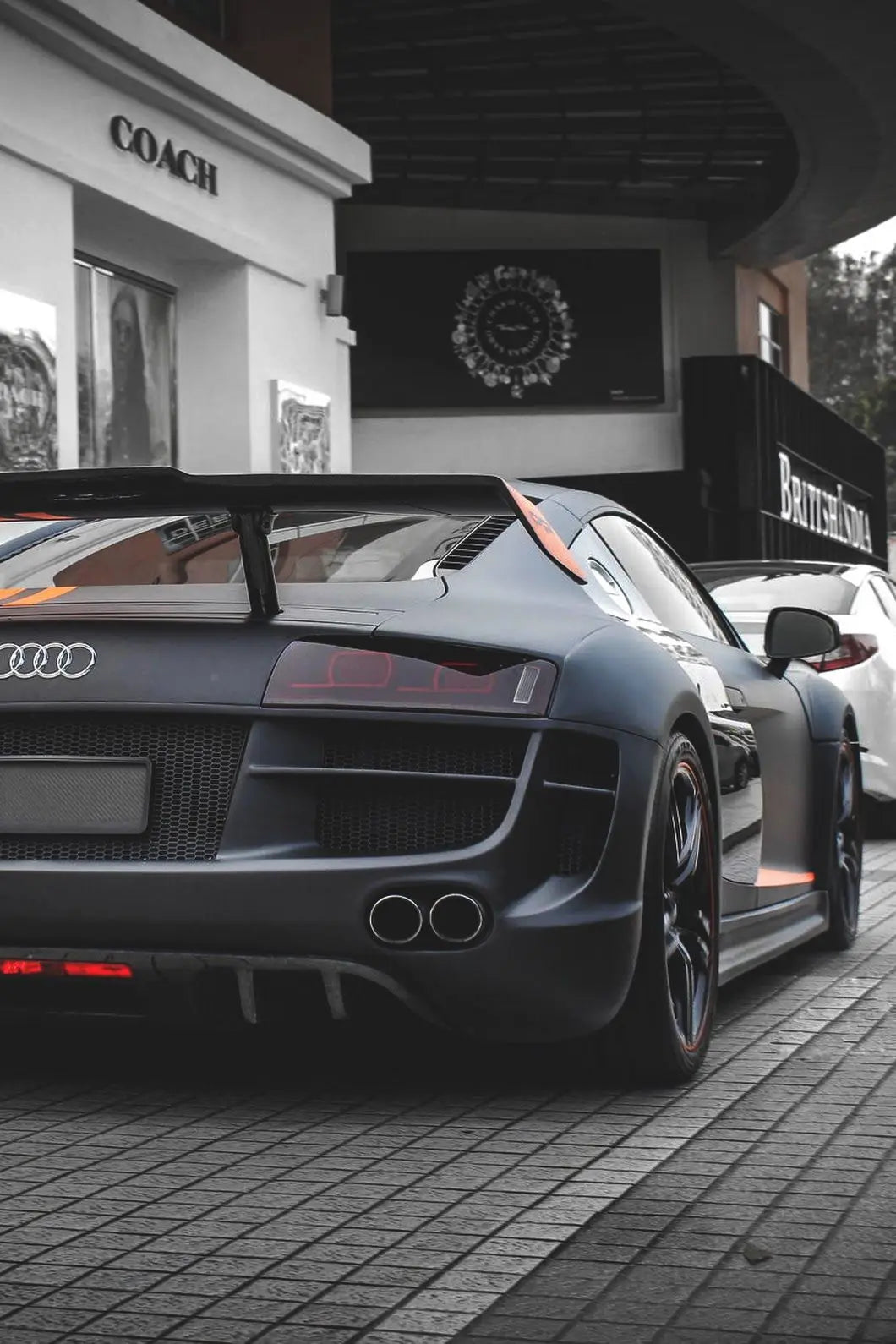 World Mingche Sports Car High Quality Poster For Living Room Decoration Canvas Painting Art Home Wall Office Decor Picture